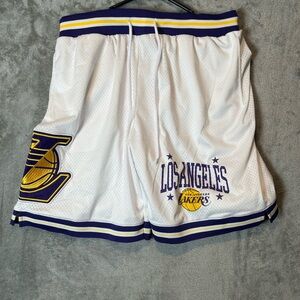 Los Angeles lakers shorts size large
